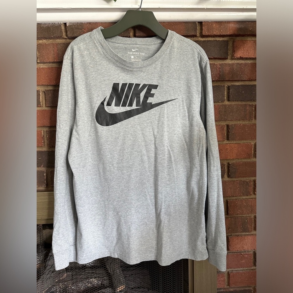 🖤 Nike men’s long sleeve tee